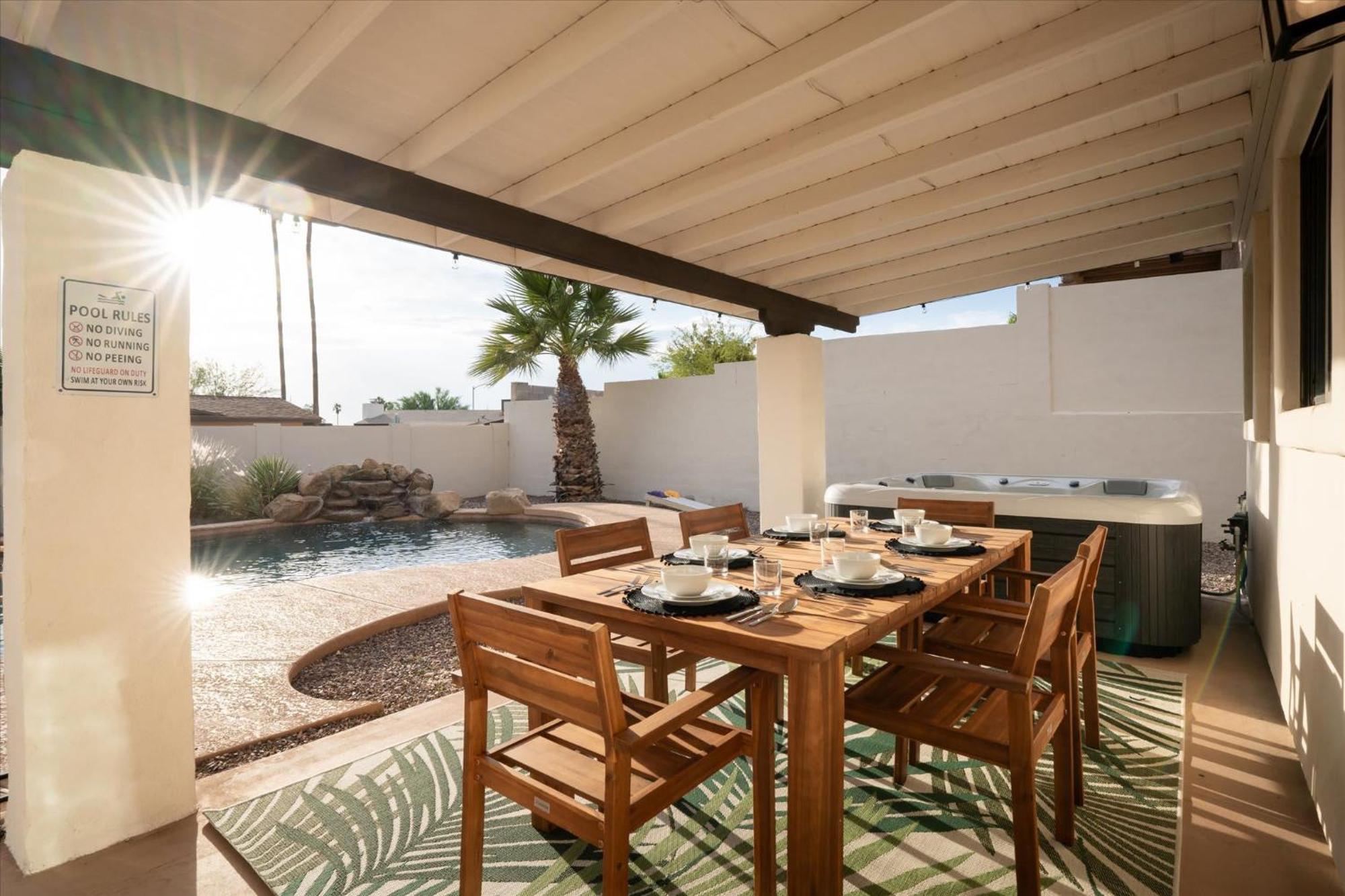 Rumah liburan Game Pool Hottub Modern Desert Oasis